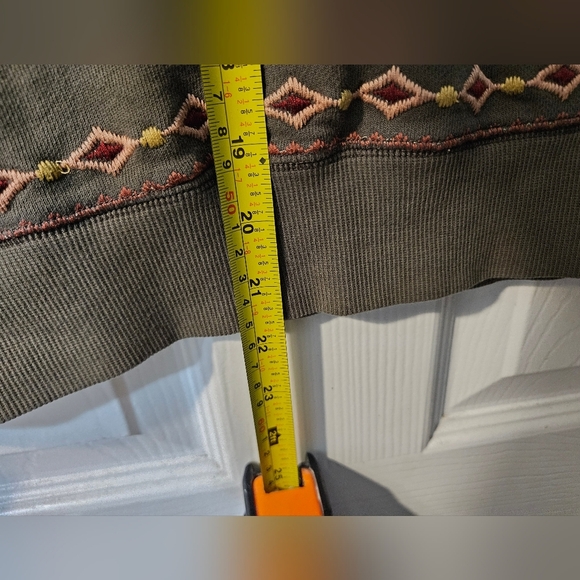 Driftwood Teddie Embroidered Sweatshirt - Picture 8 of 9